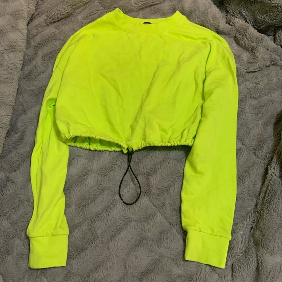 Forever 21 Tops - Forever 21 Drawstring Cropped Sweatshirt